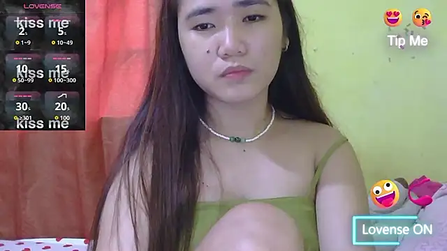 HornyAsian4uxx live sex cam