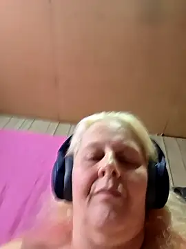 DavisDesires's cam snapshot