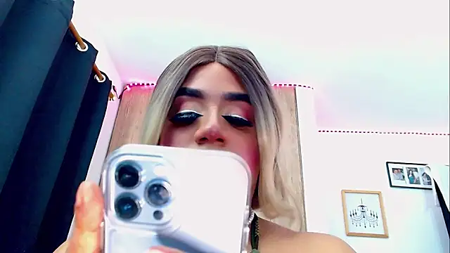 Amber_bigdick22 live sex cam