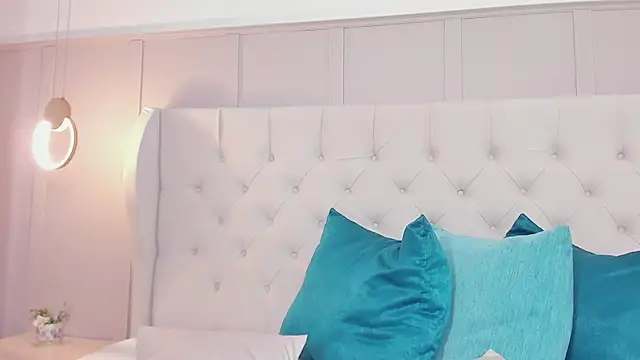 mia_veegas's cam snapshot