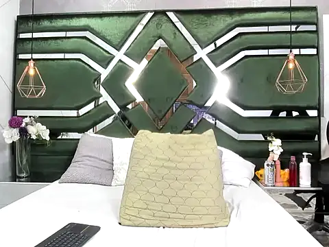 MiladyFoxx's cam snapshot