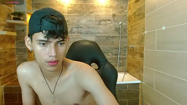 Astaroth_Grigori live sex cam