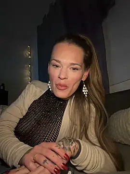 vinique99 live sex cam
