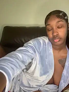 ToyaThick live sex cam