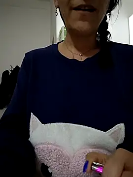 Lovmora's cam snapshot