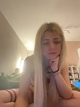 MelliMoon's cam snapshot