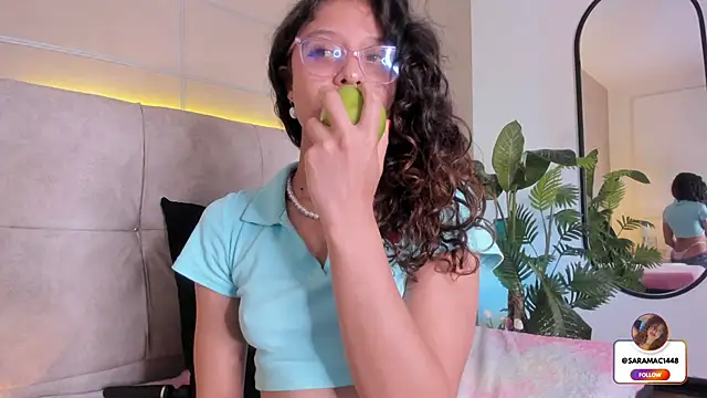 mac-sara's cam snapshot