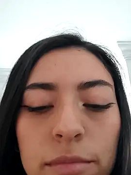 canelleGarces's cam snapshot