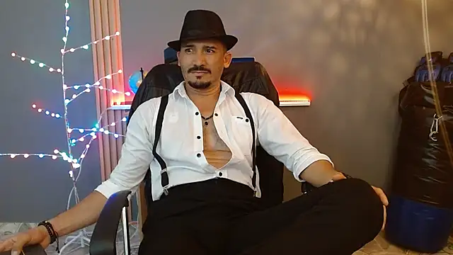 Reiko_85_'s cam snapshot