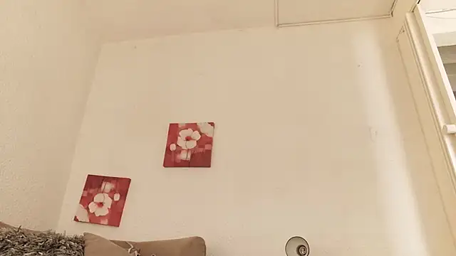 CarolineAikos's cam snapshot