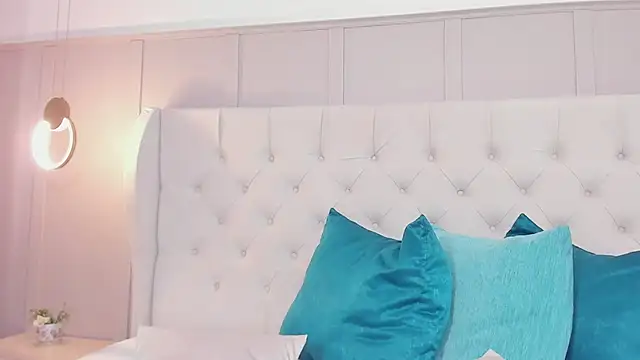 mia_veegas's cam snapshot