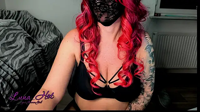 Lunalein live sex cam