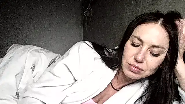 JulianaGold1's cam snapshot