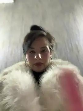 bigJuicyPussy live sex cam