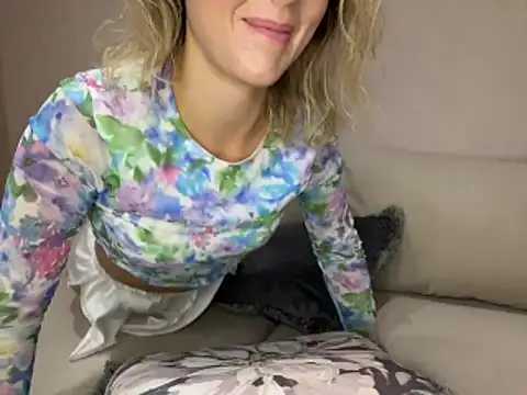 sirena124's cam snapshot