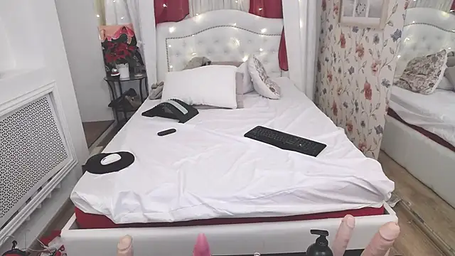 SilviaHart live sex cam