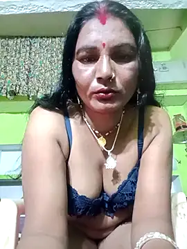 YOURFIVAA's cam snapshot