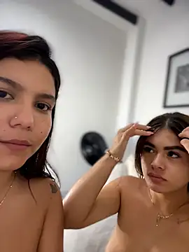 CherrySmirkXXX live sex cam