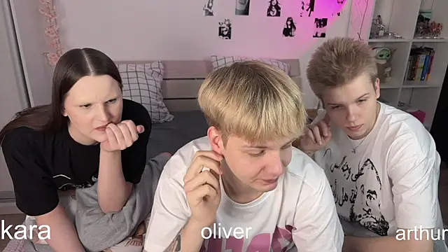 olivertasty's cam snapshot