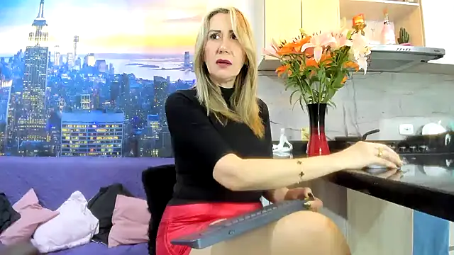 ashleymilf_1 live sex cam