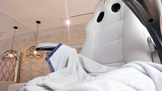 celene_midnight live sex cam