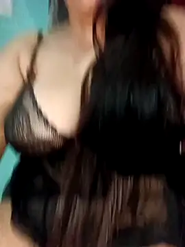 01Mona's cam snapshot