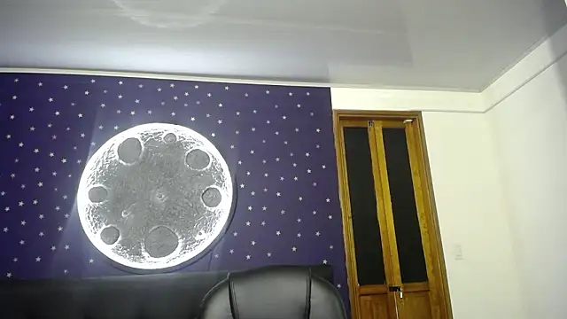 nairobi8's cam snapshot