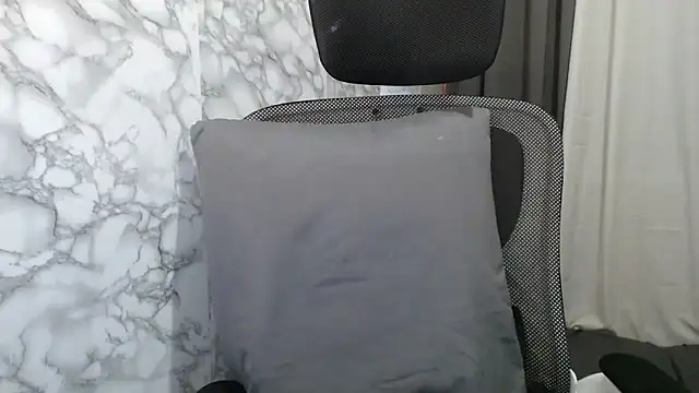 xMauie_'s cam snapshot