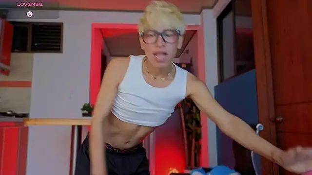 taichi_bluy live sex cam