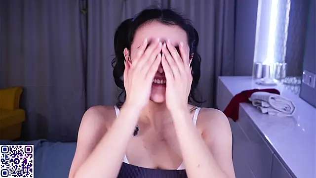 AvisLevien live sex cam