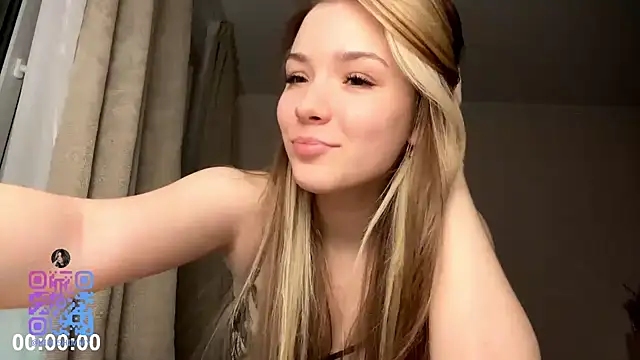 Kimi_Luckman live sex cam