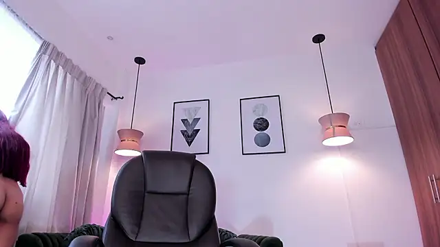 tiana_cruz live sex cam