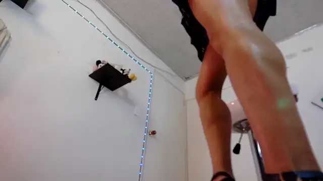 Lola_137 live sex cam