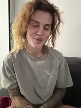 EmiliaCatalina live sex cam