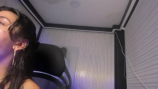 VenusColeman_'s cam snapshot