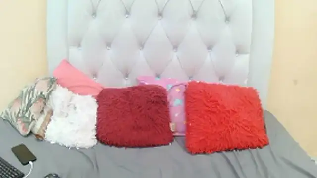 NaughtyfatassT28's cam snapshot