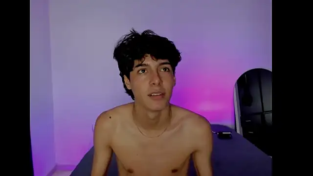 luccas_ferreira's cam snapshot