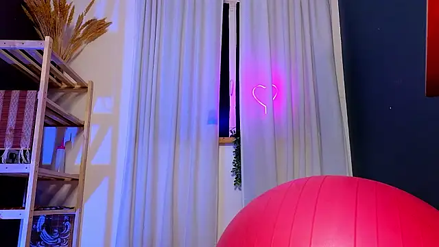 too_sexxxy live sex cam