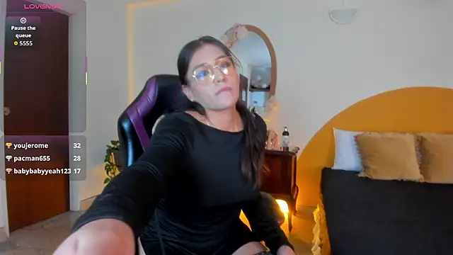 liaa_moretti_'s cam snapshot