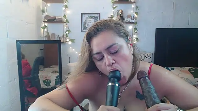 missrosario_stepmoan's cam snapshot