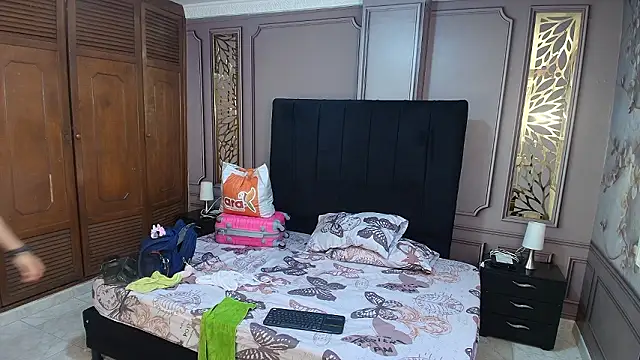 mature_bigass__'s cam snapshot