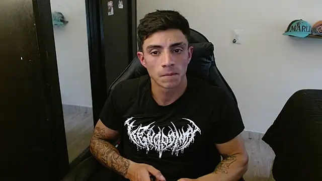 kv___xxx_ live sex cam