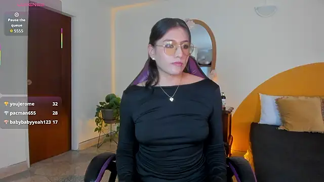 liaa_moretti_'s cam snapshot