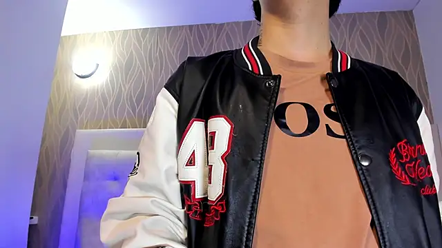 BenitoSaenz live sex cam