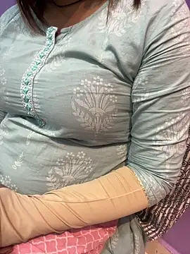 Curvy_Ambika's cam snapshot