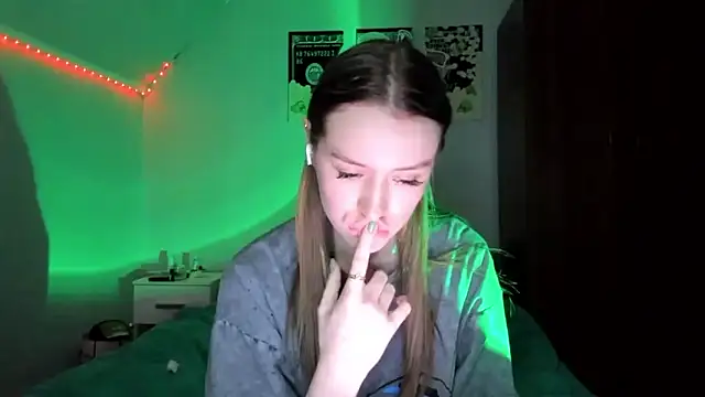 tinyglow's cam snapshot