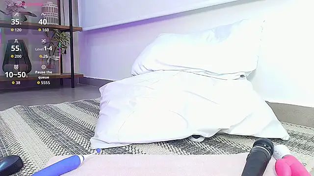 Sassy--Girl's cam snapshot