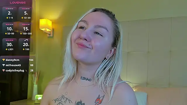 Debbie_Taylor's cam snapshot