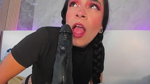 PamelaRed_'s cam snapshot