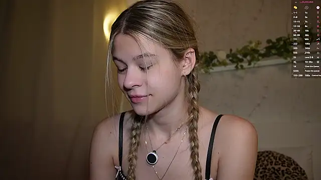 AnneVerity's cam snapshot